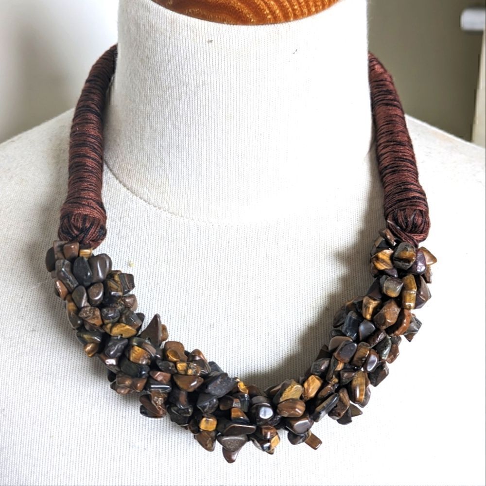 Elegant Brown and Black Gemstone Necklace